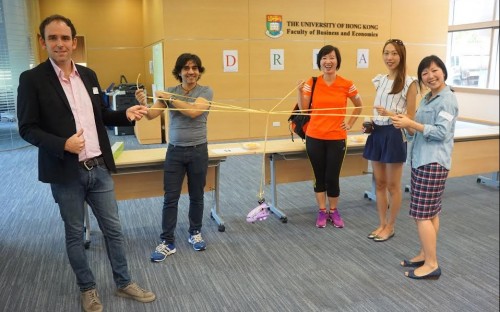 Patrick Davis (left) was a mentor at the HKU MBA Corporate Social Responsibility workshop
