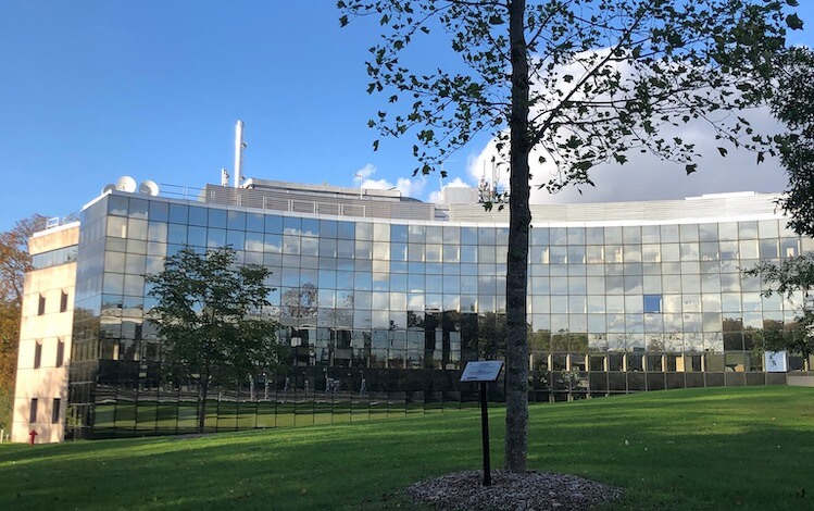 Fighting climate change, EDHEC is one of our top business schools to watch in 2022