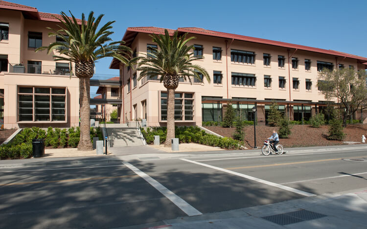 Most Popular Business Schools On Twitter - Stanford GSB