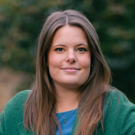 Headshot of Amy Hughes