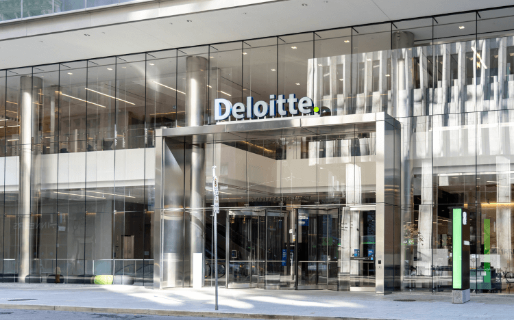 Deloitte has delayed start dates for new consultant MBA recruits in 2023 ©JHVEPhoto/iStock
