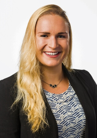Allison Loomis headshot, AGSM MBA class of 2020, professional water polo player
