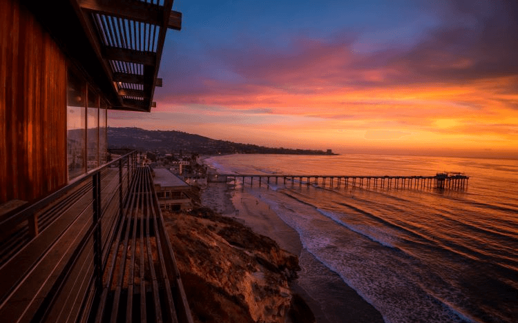 Going to business school in California is more than just about experiencing beautiful scenery - Pictured: Scripps Memorial Pier at UC San Diego’s Scripps Institution of Oceanography ©UCSD Rady / FB