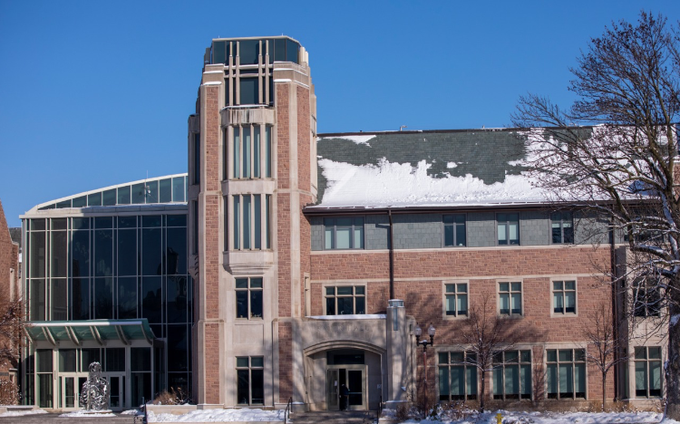 Washington University Olin Business School has jointly offered an EMBA program with Fudan University School of Management for more than 20 years ©WashU Olin Business School/Facebook