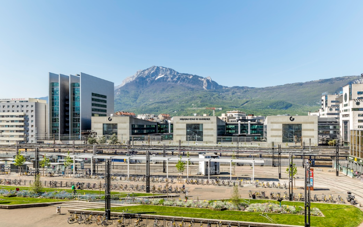 Almost two-thirds of prospective students believe it is important to incorporate sustainability into the business school experience ©Grenoble Ecole de Management