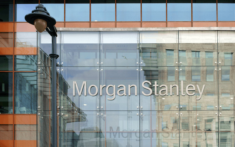 What Do Investment Bankers Do? 4 Key Skills You Need In The Industry