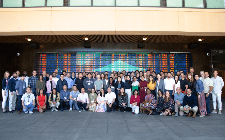 The Stanford MSx Class of 2023 arrives at the Knight Management Center to start the full-time, one-year accelerated Master’s degree program for mid-career leaders. Photo: Julia Yu