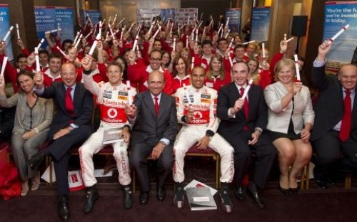 Santander's Chairman Emilio Botin with Lewis Hamilton and Jenson Button at the Santander Universities ceremony in London.