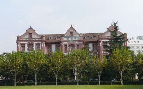 The Shanghai Advanced Institute of Finance is part of historic Jiao Tong University, but it has its eyes firmly on the future