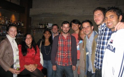 BusinessBecause drinks do in San Francsico, including current Haas MBAs Panpan Wang (fifth from rt), Sam Filer (third from rt), John Holgate (second from rt) and Bruce dos Santos (far rt)