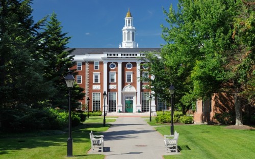 Harvard Business School requires a score of 109 on the TOEFL ©jorgeantonio