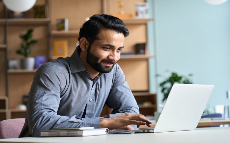 There are various things you need to consider before applying to business school ©insta_photos/iStock