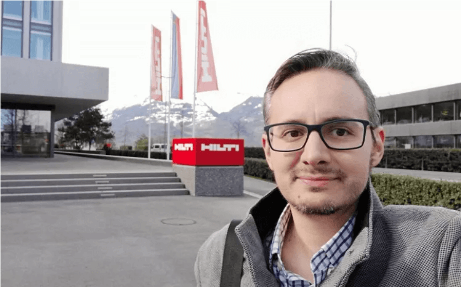 Roberto landed a global management role after an MBA