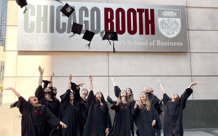 Chicago Booth launches Master in Management degree ©ChicagoBooth/FB