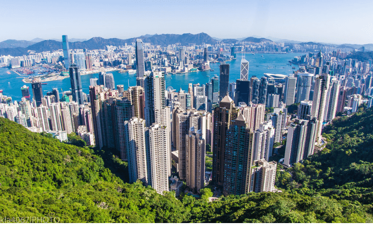 Hong Kong's thriving business sector and international community make it an ideal place to launch a global career ©R REIRING Via Flickr