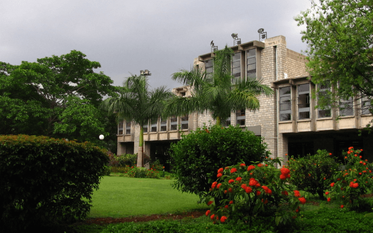 IIM Bangalore has changed its admission criteria for its MBA program | © Trilok Rangan, Flickr