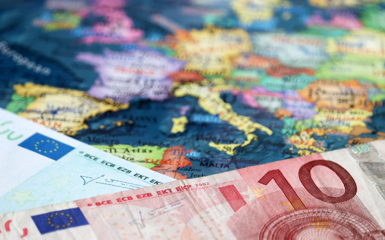 The return on investment of studying in Europe goes beyond just financial gain ©Oleg Elkov / iStock