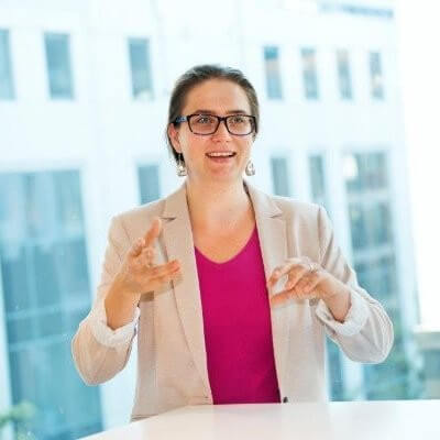 Anna Riepe, Vlerick business school