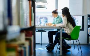 Is an Online MBA worth it? Some online MBAs cost just as much as full-time MBA programs ©GaudiLab