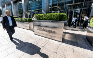 Skills like adaptability and versatility will help you land top finance jobs at companies like JP Morgan (Credit: krblokhin)