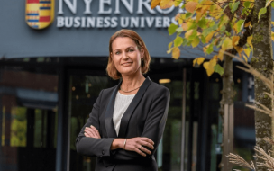 Professor Lidewey van der Sluis teaches organizational leadership and talent management at Nyenrode Business Universiteit