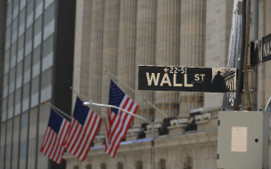 You'll find some of the highest paying finance jobs on Wall Street | ©LewisTsePuiLung