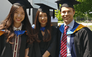 Cranfield School of Management helps MBAs secure internships with UK companies | ©Cranfield School of Management / Facebook