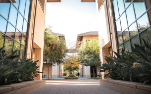 Stanford GSB, in California, offers Bloomberg Businessweek's top-ranked MBA program ©StanfordGSB