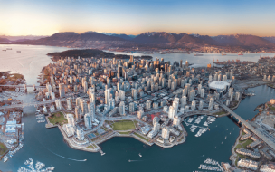 Located in Vancouver, the new UBC MBA + MBAN Dual Degree program helps leaders thrive in the world of big data (c)Aolin Chen