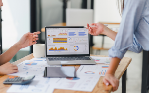 Data analysis and statistical modeling are key skills taught within the Master's in Business Analytics curriculum ©Korrawin / iStock