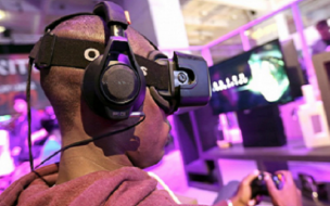 Universities say virtual reality can bring online learning to life