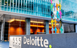 Deloitte is among the leading firms that have kept management consultant salaries at the same level in 2024 as last year © Sundry Photography / iStock