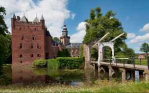 Nyenrode's campus is home to a deer park, a rose garden, and even a maze