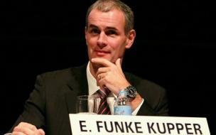 Elmer Funke Kupper, CEO of ASX, is a former McKinsey consultant and has an MBA from Nyenrode Universiteit