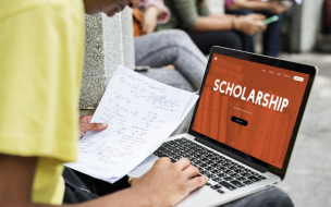 Tailoring your application is a key part of the scholarship process. ©Rawpixels/iStock