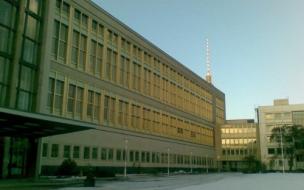 ESMT: a nice place to spend 10 hours a day