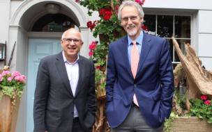 ©AmyHughes - GMAC CEO Sangeet Chowfla (left) and dean of Duke Fuqua, Bill Boulding (right)