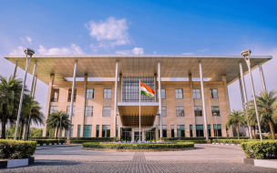 Find out here what business schools in India are still accepting applications ©Indian School of Business 