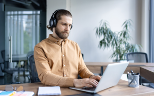 This five-month MBA application plan will help you plan out your GMAT prep, essays, and more ©voronaman111/Envato