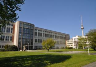 Hubpage Pic of ESMT Berlin